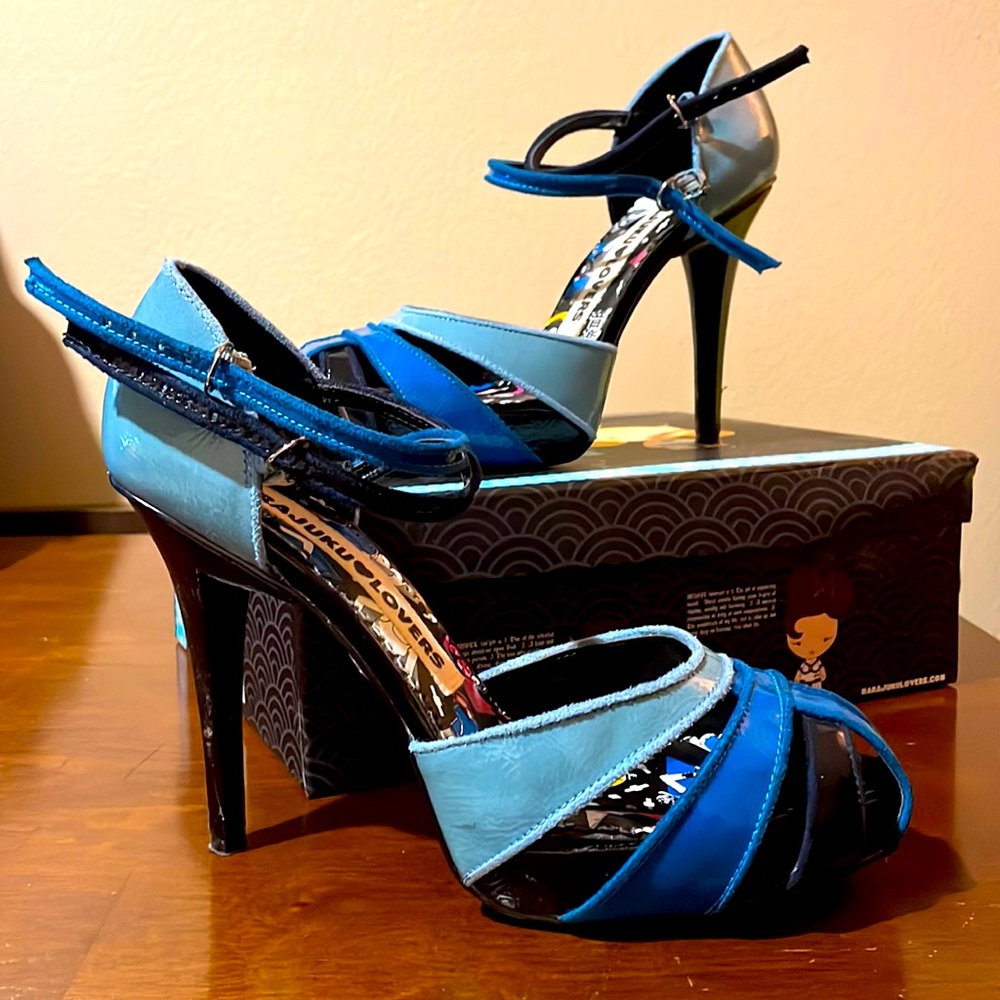 Harajuku Lovers strappy heels!